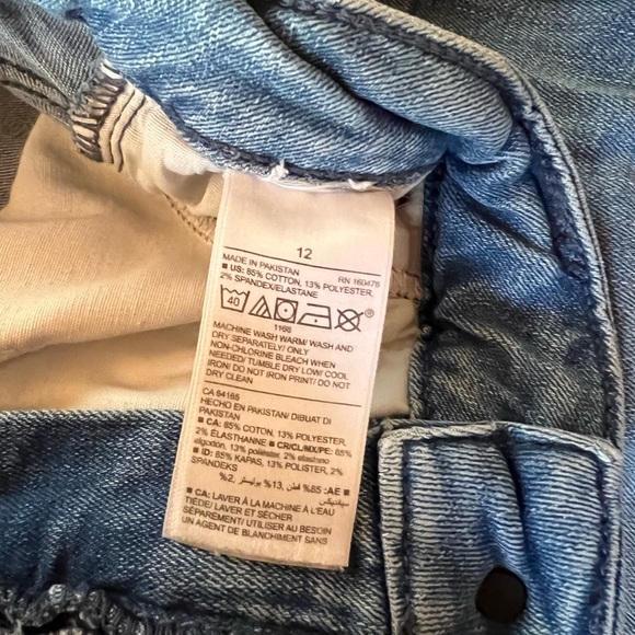 Old Navy Rockstar Skinny Jeans - Picture 5 of 6